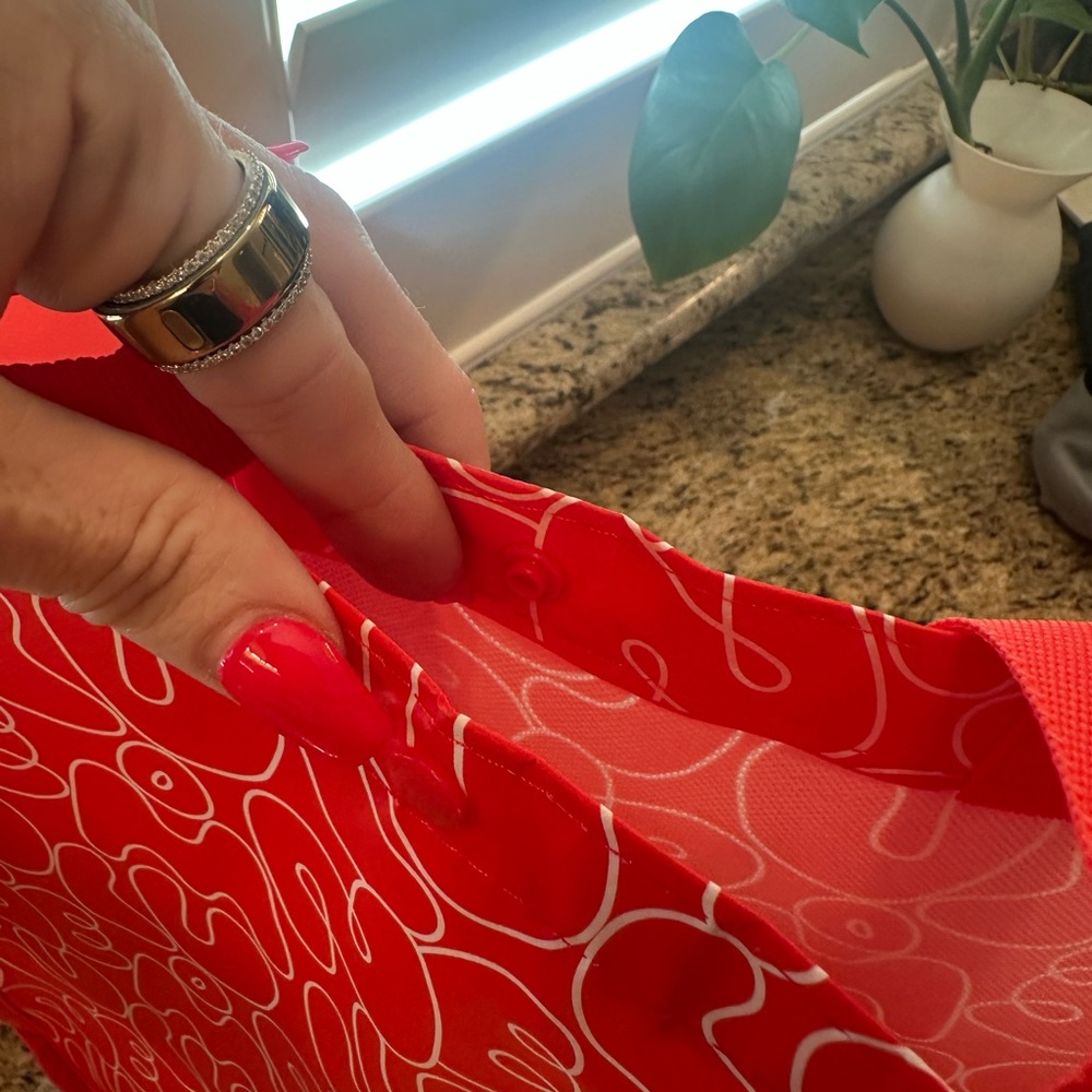 Lululemon Reusable LARGE Tote Bag – Red & White Graphic Print - Picture 3 of 4